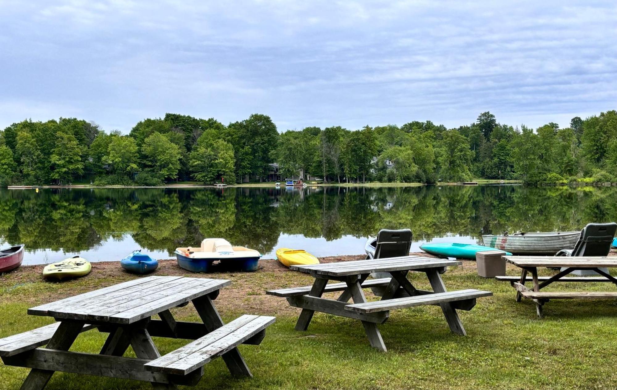 Lakefront Hideaway Resort Kawartha Lakes Luaran gambar