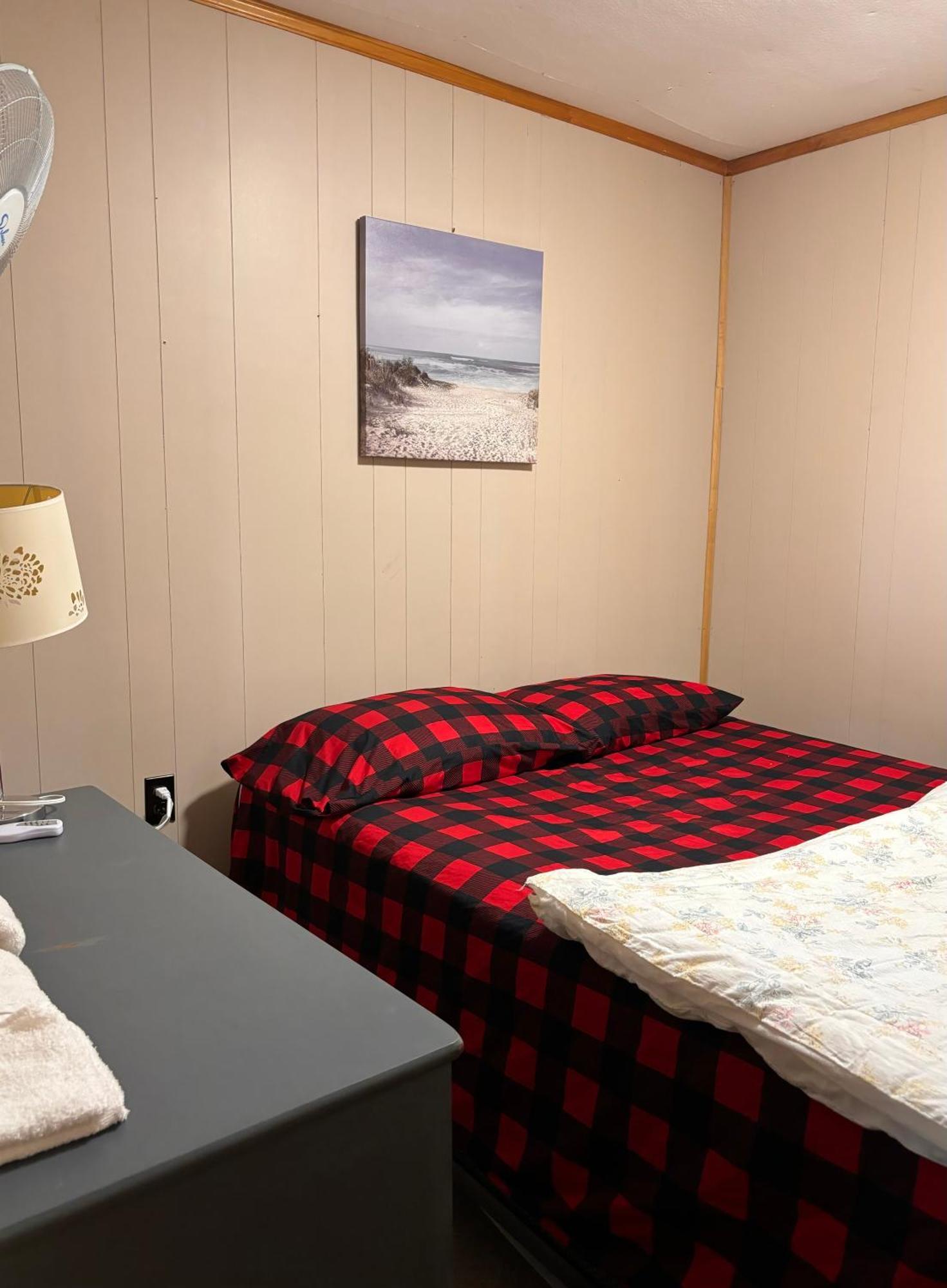 Lakefront Hideaway Resort Kawartha Lakes Luaran gambar