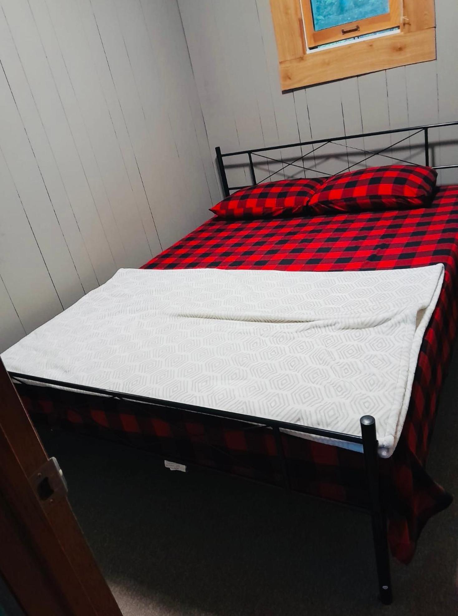 Lakefront Hideaway Resort Kawartha Lakes Bilik gambar