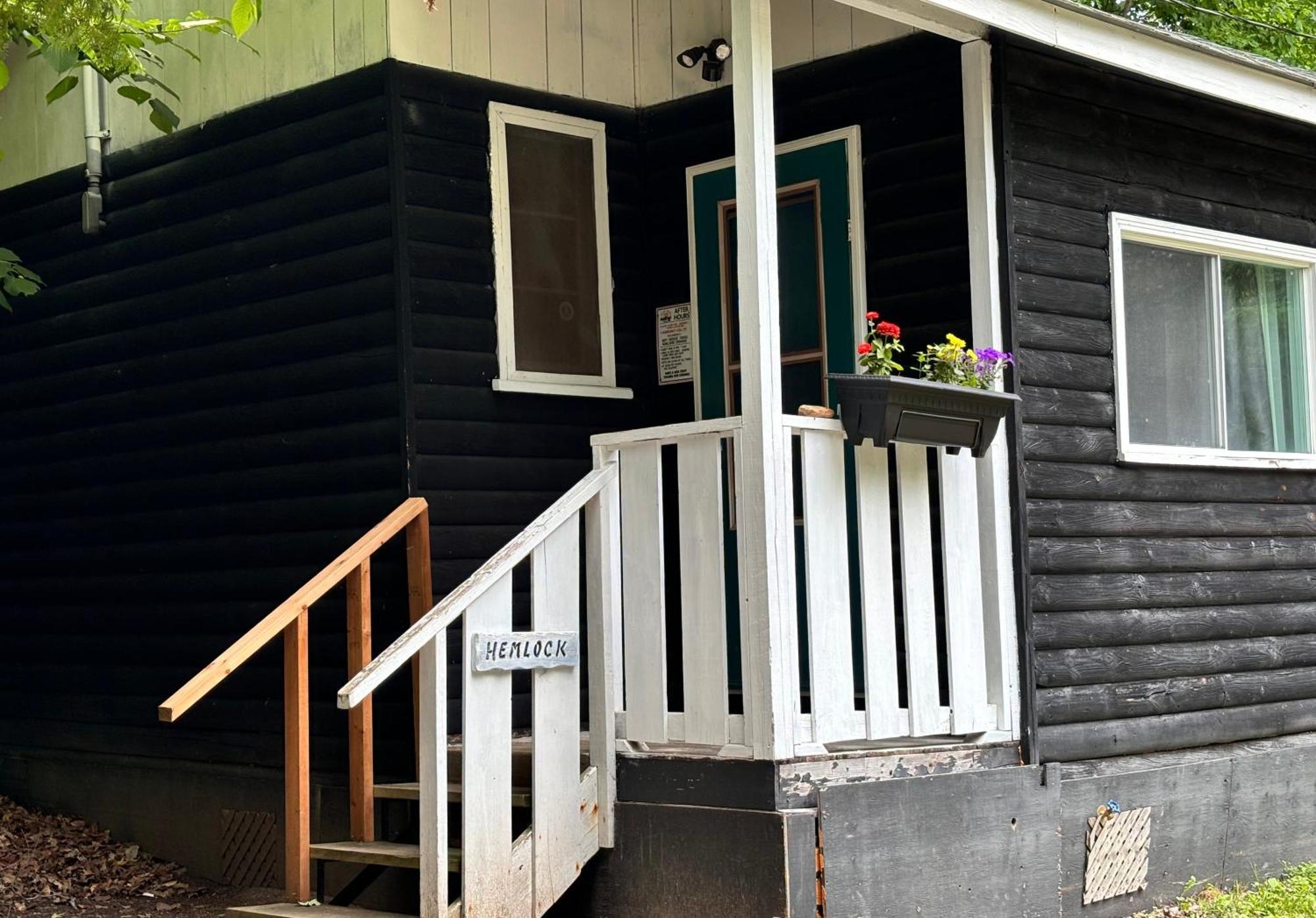 Lakefront Hideaway Resort Kawartha Lakes Luaran gambar