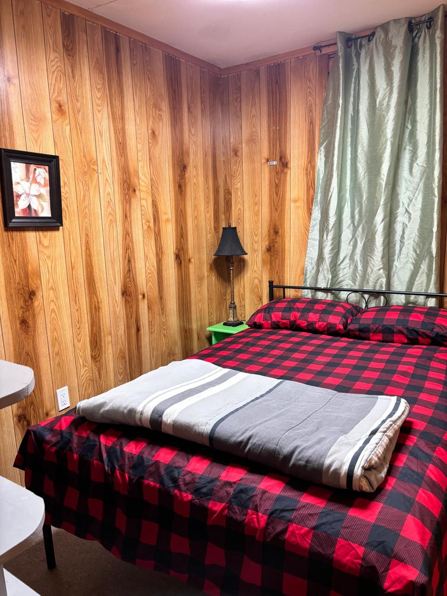 Lakefront Hideaway Resort Kawartha Lakes Luaran gambar