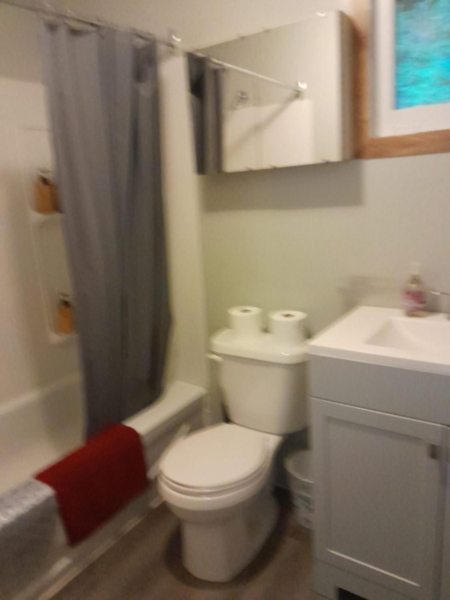 Lakefront Hideaway Resort Kawartha Lakes Bilik gambar